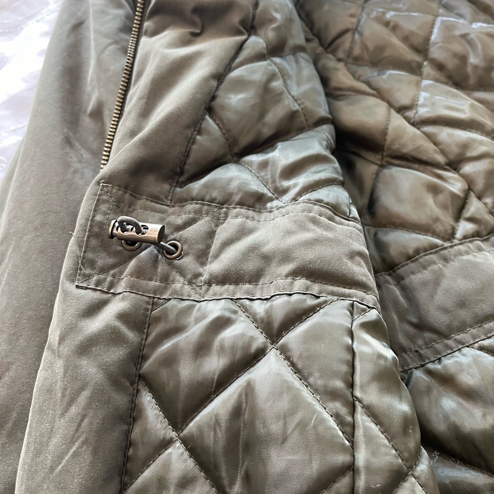 DKNY Women’s Large Hunter Green Faux Fur Lined Hood Button/Zip Coat - Picture 2 of 16